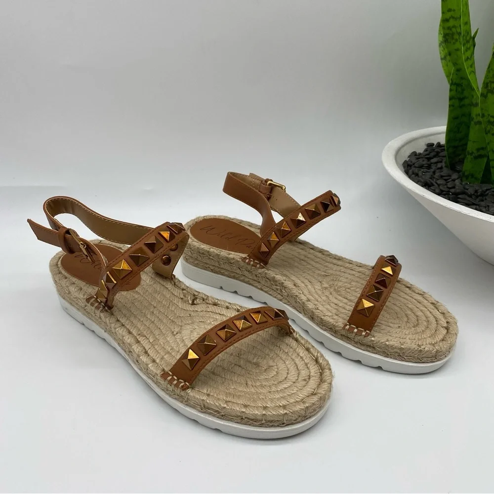 WILD PAIR Yelenah Studded Espadrille Sandals in faux leather cognac size 6.5M